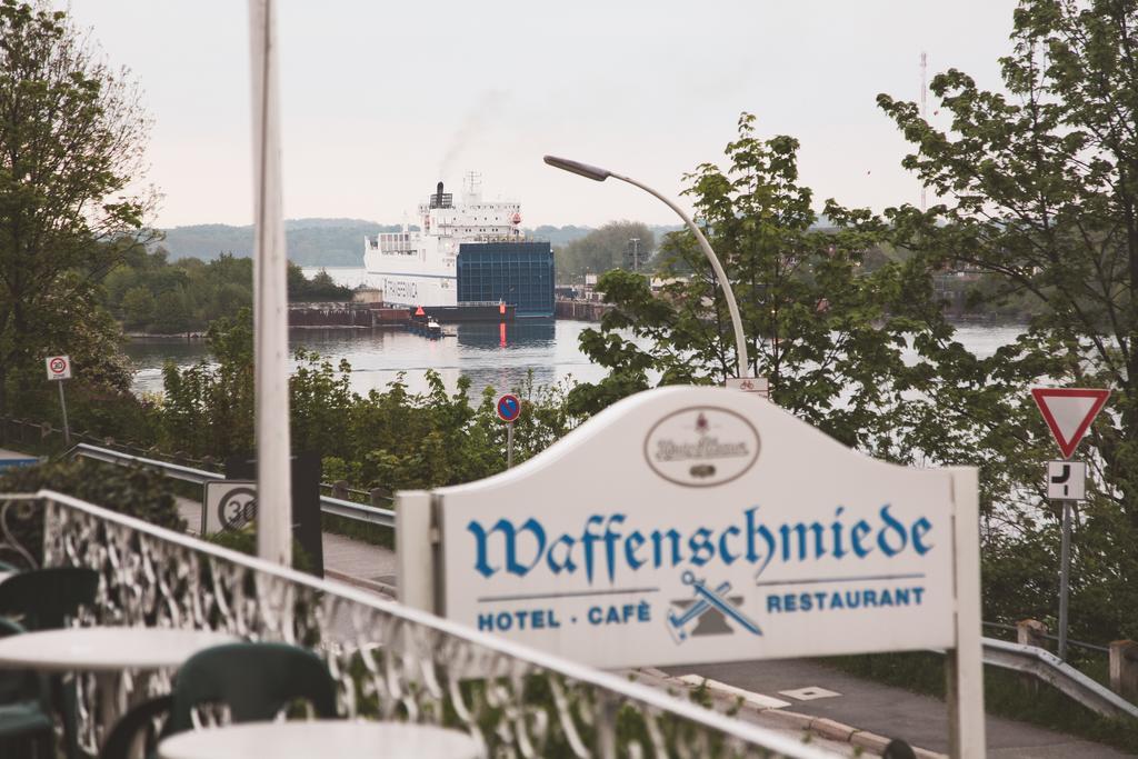 Hotel Waffenschmiede Kiel Exterior photo